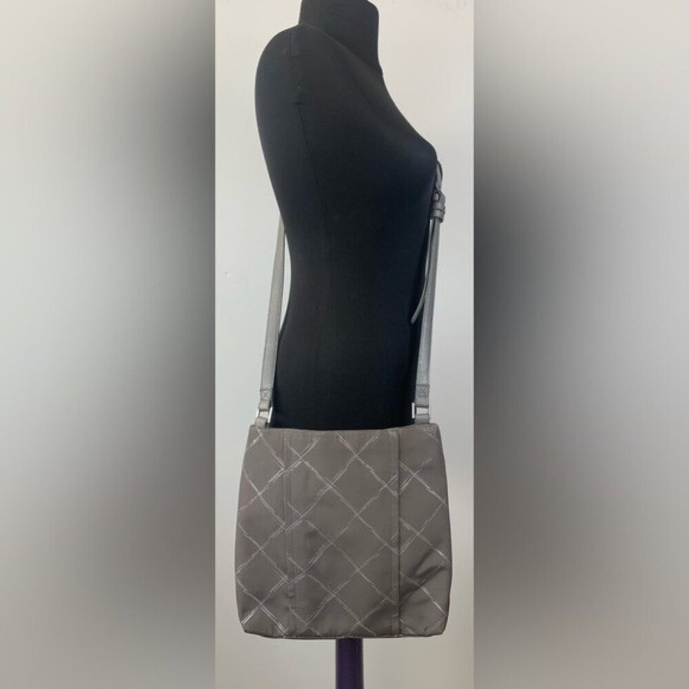 Vera Bradley Silver Nylon Crossbody Shoulder Bag Purse Diamond Pattern Adj Strap